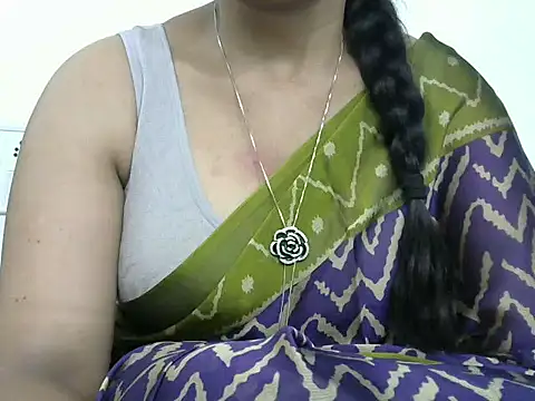 Snapshot of rashmika_reddy chatting on October 6, 7:31 am rashmika reddy online show from October 6, 7:31 am