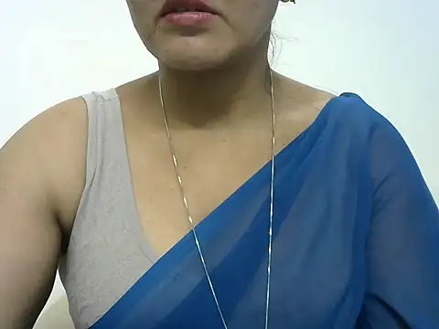 Snapshot of rashmika_reddy chatting on April 26, 5:32 pm rashmika reddy online show from April 26, 5:32 pm
