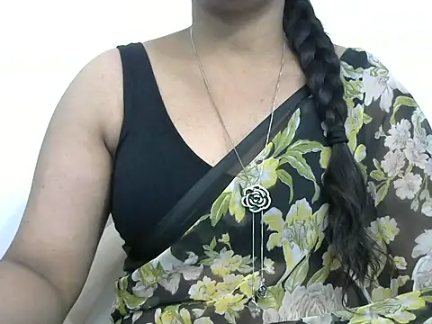 Snapshot of rashmika_reddy chatting on November 29, 5:13 pm rashmika reddy online show from November 29, 5:13 pm