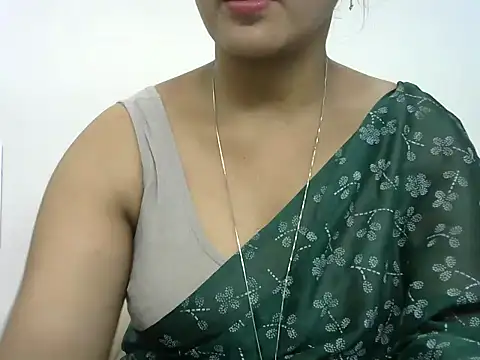 Snapshot of rashmika_reddy chatting on May 24, 5:51 am rashmika reddy online show from May 24, 5:51 am