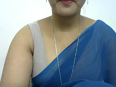 Snapshot of rashmika_reddy chatting on May 22, 4:27 pm rashmika reddy online show from May 22, 4:27 pm