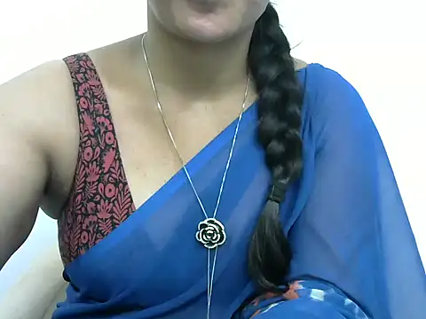 Snapshot of rashmika_reddy chatting on October 9, 4:57 am rashmika reddy online show from October 9, 4:57 am