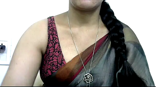 Snapshot of rashmika_reddy chatting on September 11, 4:01 am rashmika reddy online show from September 11, 4:01 am