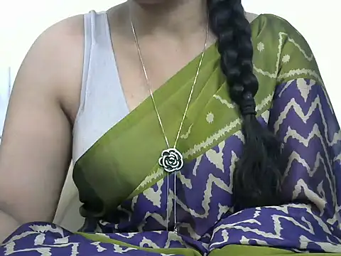 Snapshot of rashmika_reddy chatting on October 4, 4:08 pm rashmika reddy online show from October 4, 4:08 pm