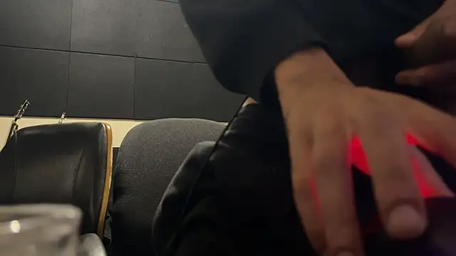 hotcamboy420 online show from November 15, 5:55 am