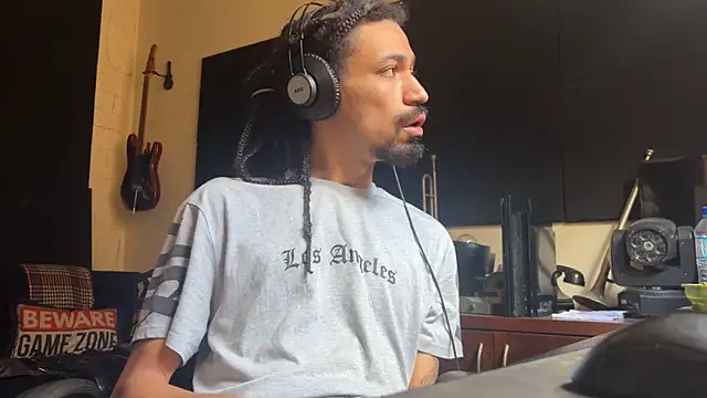 hotcamboy420 online show from November 27, 1:22 pm