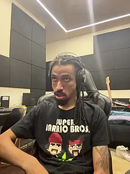 hotcamboy420 online show from January 18, 5:22 am