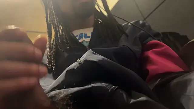 hotcamboy420 online show from November 14, 5:11 am