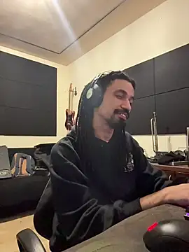 hotcamboy420 online show from December 5, 3:38 am