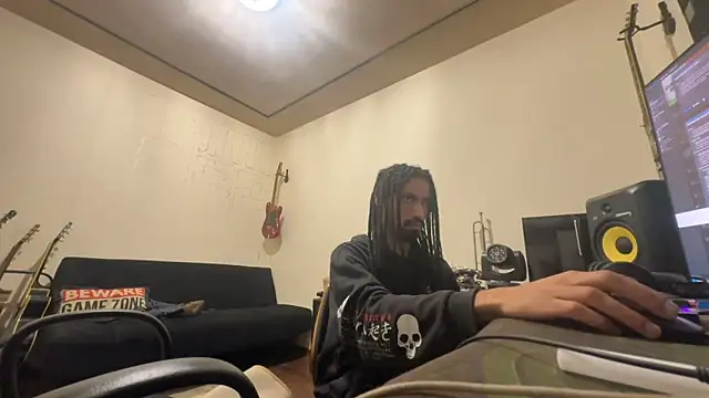 hotcamboy420 online show from October 24, 5:28 am