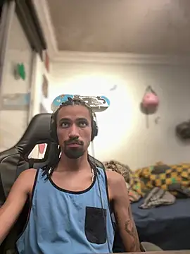 hotcamboy420 online show from February 17, 3:25 am