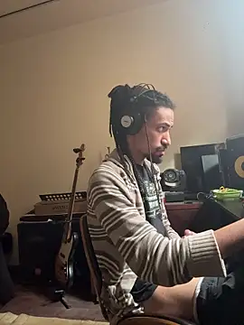 hotcamboy420 online show from October 29, 4:39 pm