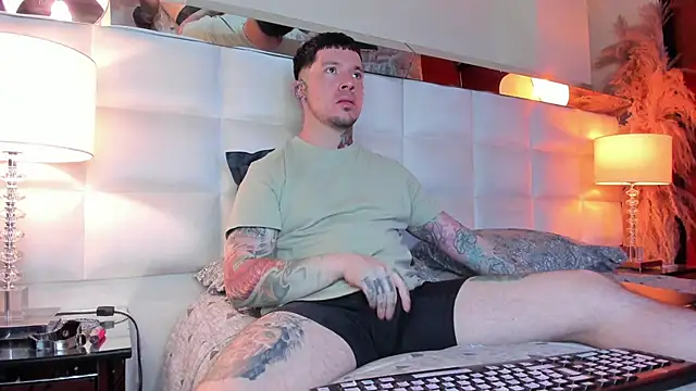 Snapshot of Adam_tatto chatting on November 1, 2:51 am Adam tatto online show from November 1, 2:51 am