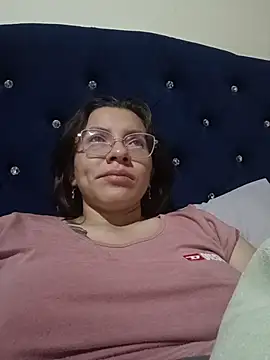 karlamorris  online show from October 24, 3:05 am