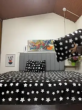 karlamorris  online show from February 17, 1:08 pm