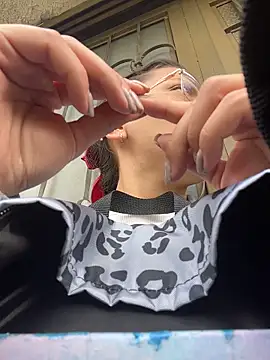 karlamorris  online show from February 19, 1:19 pm