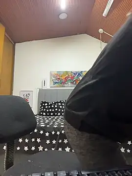 karlamorris  online show from March 25, 12:59 pm