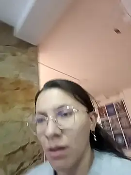 karlamorris  online show from October 9, 2:06 pm