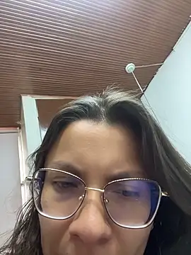 Snapshot of karlamorris_ chatting on June 4, 1:05 pm karlamorris online show from June 4, 1:05 pm