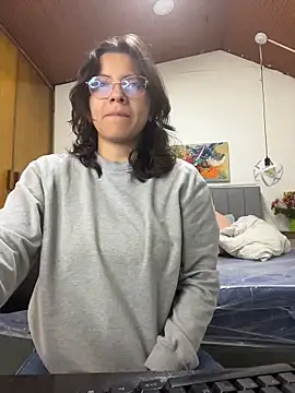 karlamorris  online show from March 6, 1:17 pm