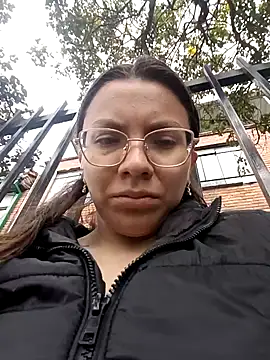 karlamorris  online show from September 10, 1:32 pm