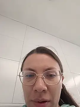 karlamorris  online show from December 3, 1:21 pm