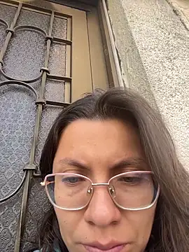 karlamorris  online show from March 24, 1:22 pm