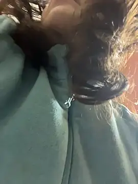 karlamorris  online show from March 19, 1:11 pm