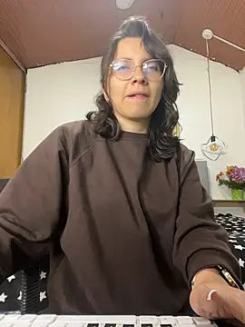 karlamorris  online show from February 25, 1:22 pm