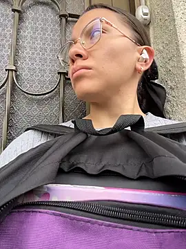 karlamorris  online show from February 3, 1:16 pm