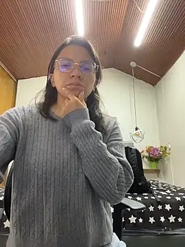 Snapshot of karlamorris_ chatting on May 2, 1:38 pm karlamorris online show from May 2, 1:38 pm
