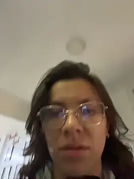 karlamorris  online show from March 14, 2:01 pm