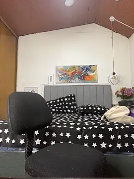 karlamorris  online show from March 10, 1:15 pm