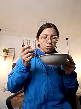 karlamorris  online show from October 11, 1:56 pm