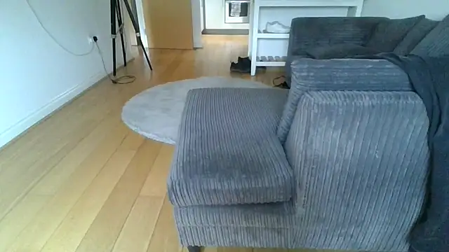Nizzlivecam online show from May 19, 4:36 pm