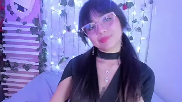 Snapshot of Sophy_SmileSweet chatting on January 31, 6:03 pm Sophy SmileSweet online show from January 31, 6:03 pm