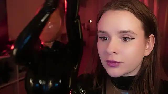 Jantrlatex online show from December 11, 9:23 pm