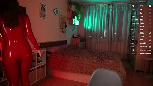 Jantrlatex online show from February 10, 8:21 pm