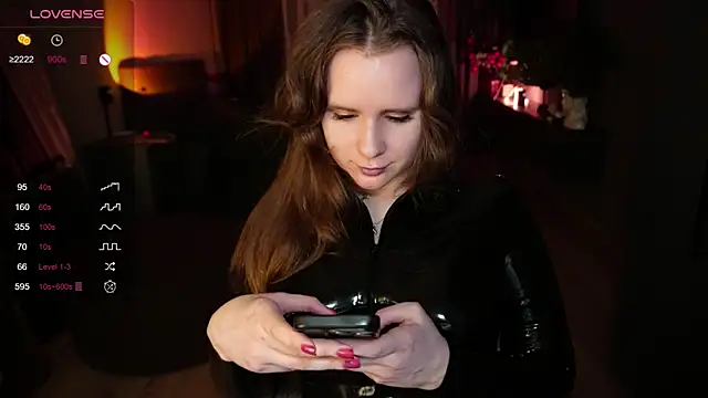 Jantrlatex online show from May 21, 9:34 pm