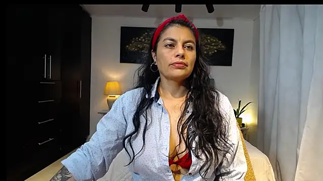 Lust Mom41 online show from March 12, 10:36 pm