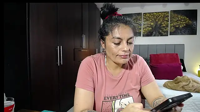 Lust Mom41 online show from March 20, 6:20 pm