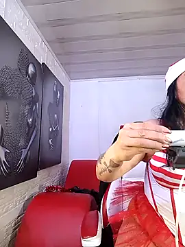 Lust Mom41 online show from December 18, 8:25 pm