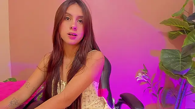 AlanaJones1 online show from March 14, 3:59 am