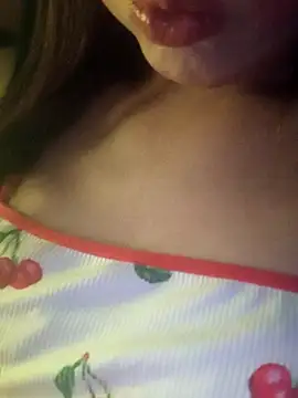 Snapshot of youka_tr chatting on July 9, 1:06 am youka tr online show from July 9, 1:06 am
