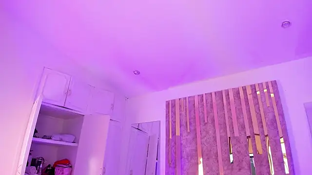 LeahxBarker online show from March 8, 8:14 pm