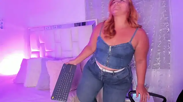 LeahxBarker online show from December 21, 3:08 am