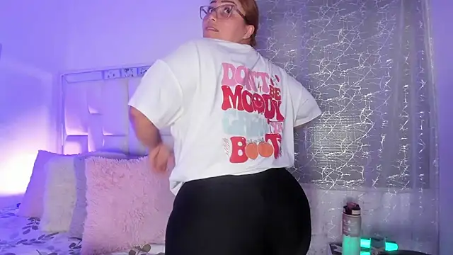 LeahxBarker online show from May 17, 2:33 am