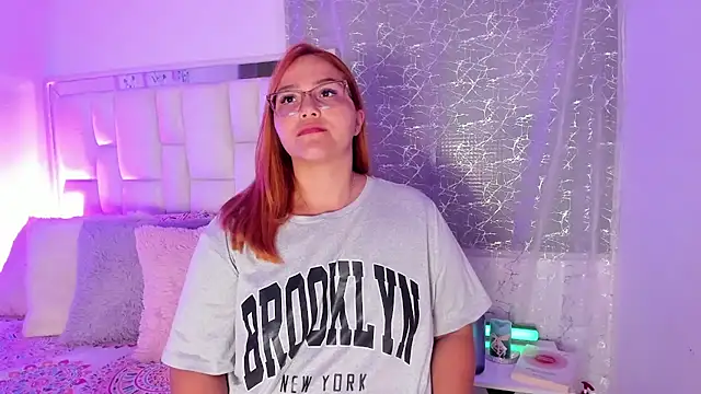 LeahxBarker online show from February 12, 1:49 am