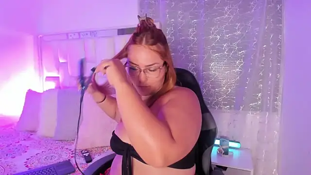 LeahxBarker online show from March 22, 8:21 pm