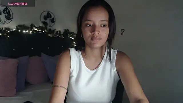 Snapshot of mia_sweetdc chatting on December 12, 6:10 pm mia sweetdc online show from December 12, 6:10 pm